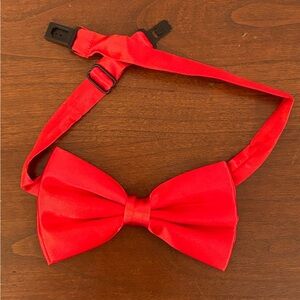 NWOT Vibrant Red Bow Tie